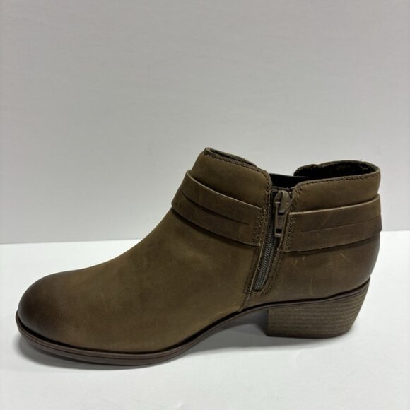 Clark’s Women’s Charlten Rae Brown Ankle Booties, Size 7 M - Picture 2 of 6